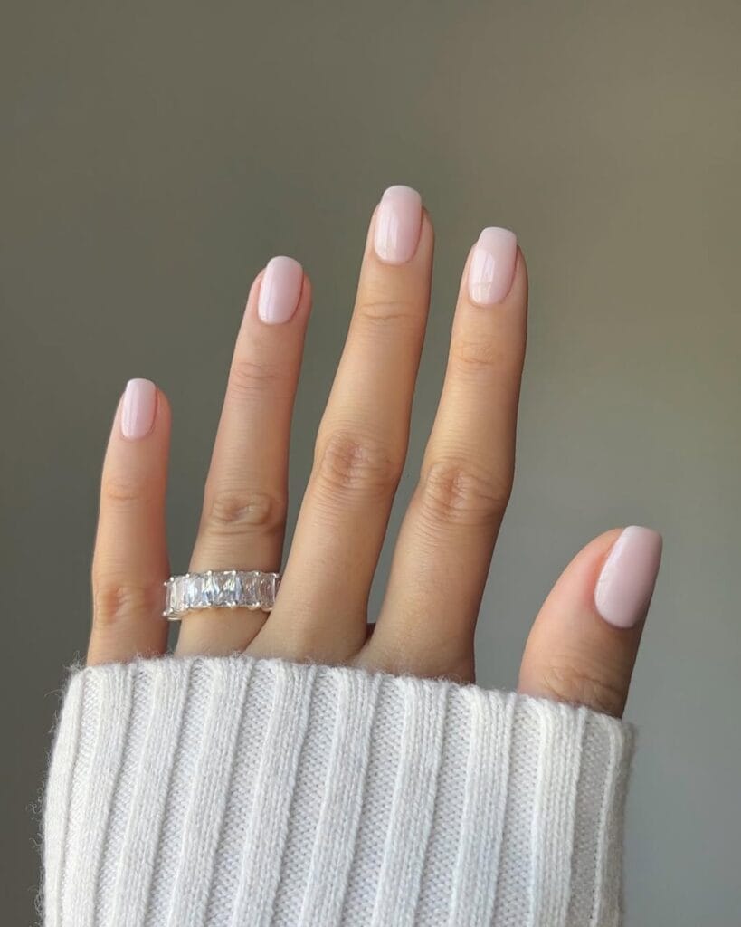 Soft blush old money nails, short and round, cozy and minimal for understated luxury.
